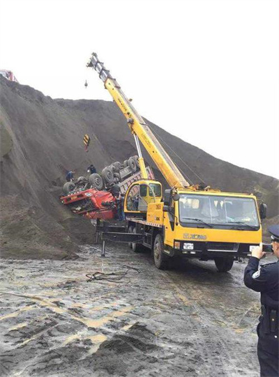 蓬莱上犹道路救援